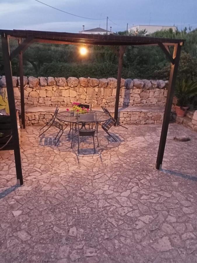 فيلا Trulli Domus Petra ألبيروبيللو المظهر الخارجي الصورة